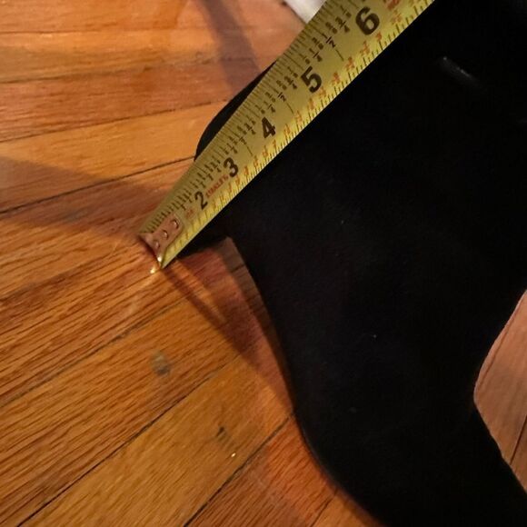 Kid suede Ferragamo black mid-heel booties pre-owned size 8 B Italian-made - Picture 4 of 16